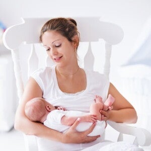Drinking milk while breastfeeding may reduce the child's food allergy risk (news)