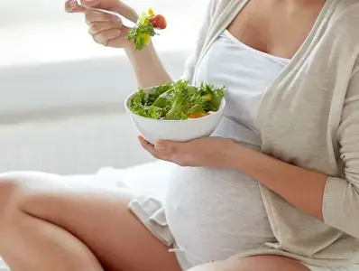 Lifestyle interventions cut gestational weight gain  (news)